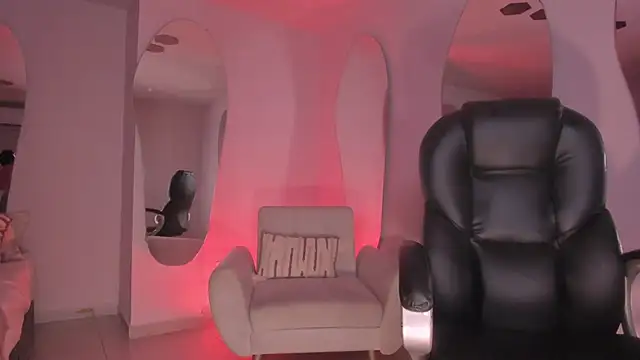 MileyCruz  online show from 03-12-25, 09:34