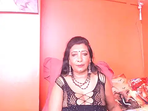 Snapshot of indiansarika65 chatting on 02-19-26, 04:08 indiansarika65 online show from 02-19-26, 04:08