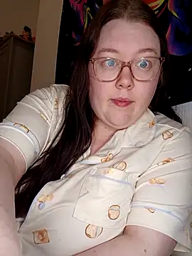 Sexycurvyemilyy online show from 03-17-26, 10:13