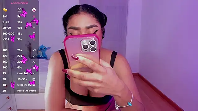 Snapshot of briana_walker chatting on 03-07-25, 06:43 briana walker online show from 03-07-25, 06:43