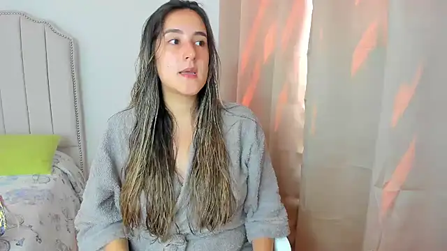 Hanna86 online show from 10-21-25, 03:57