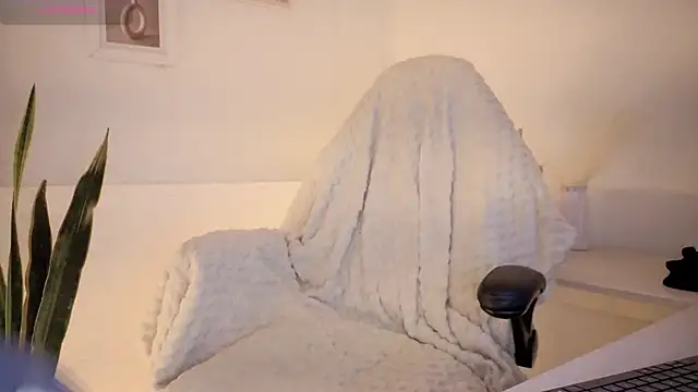 NebetColin online show from 03-27-26, 07:57