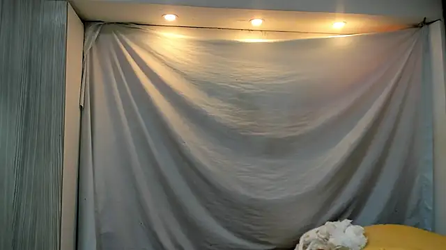 Mhelanny2 online show from 03-18-26, 05:05