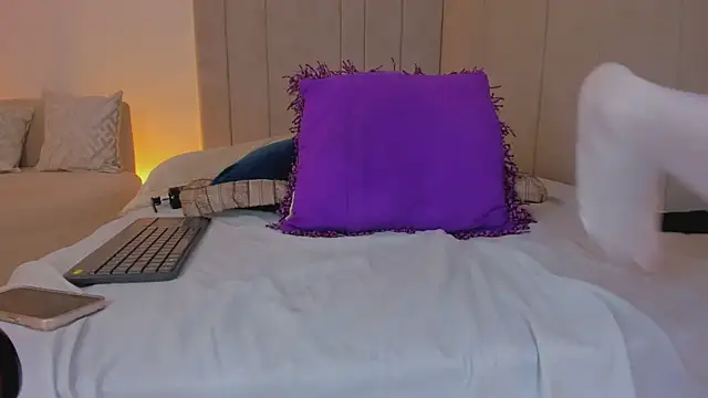 luisah  online show from 04-16-26, 09:39