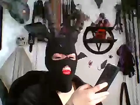 Snapshot of FeticheMacabre chatting on 07-11-26, 06:43 FeticheMacabre online show from 07-11-26, 06:43