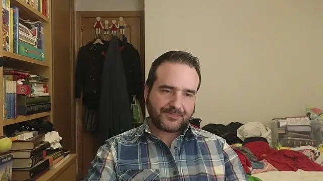 curiosillo83 online show from 05-23-26, 07:18