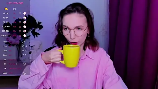 KindHazelHere  online show from 05-30-26, 09:23