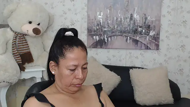 mature martina online show from 05-13-26, 09:17