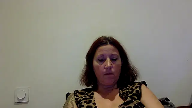 feline27 online show from 10-17-25, 08:22