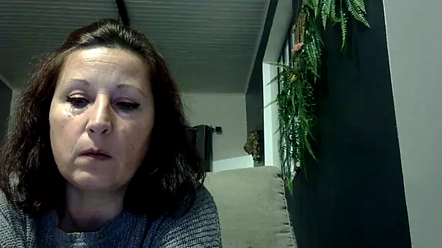 feline27 online show from 12-05-25, 04:47