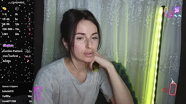 Snapshot of xx_adrihanna_xx chatting on 05-09-26, 06:35 xx adrihanna xx online show from 05-09-26, 06:35