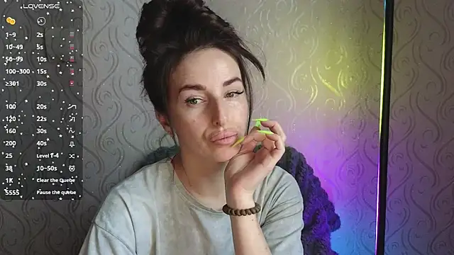Snapshot of xx_adrihanna_xx chatting on 05-11-26, 04:04 xx adrihanna xx online show from 05-11-26, 04:04