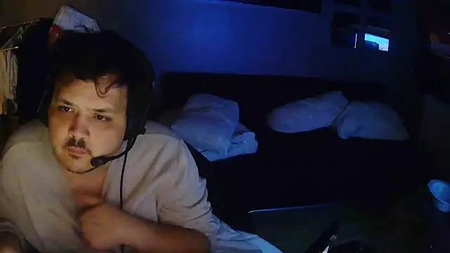 Snapshot of Bebemickey75 chatting on 11-28-25, 10:23 Bebemickey75 online show from 11-28-25, 10:23