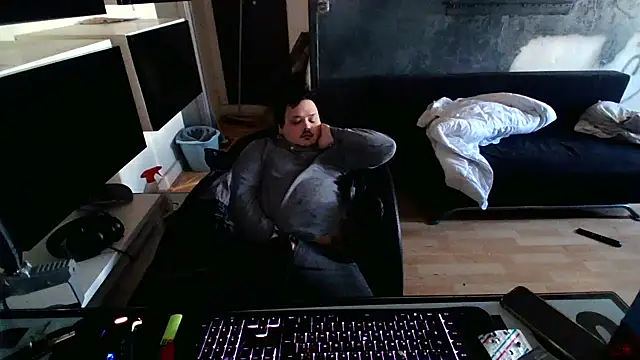 Snapshot of Bebemickey75 chatting on 03-15-26, 11:16 Bebemickey75 online show from 03-15-26, 11:16