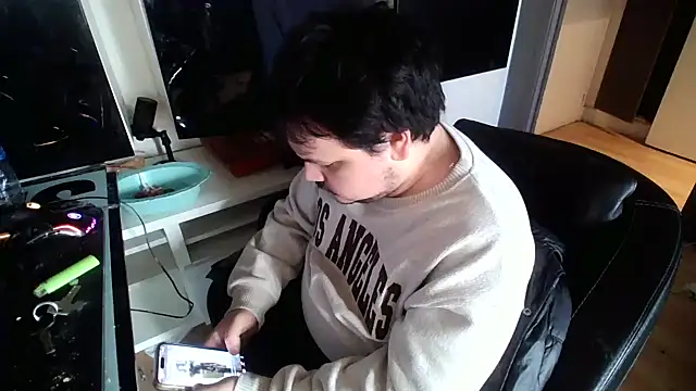 Snapshot of Bebemickey75 chatting on 03-28-26, 05:12 Bebemickey75 online show from 03-28-26, 05:12