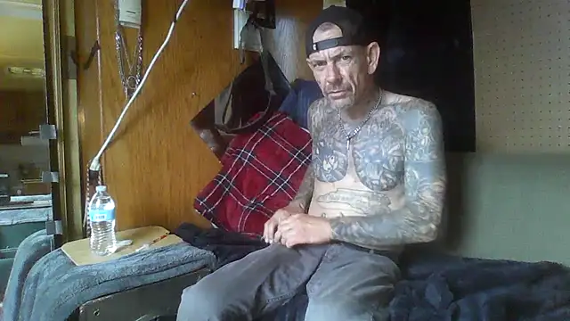 Snapshot of deepstroker42071 chatting on 04-07-26, 08:31 deepstroker42071 online show from 04-07-26, 08:31