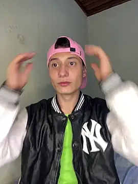 the littleangel1 online show from 01-04-25, 08:16