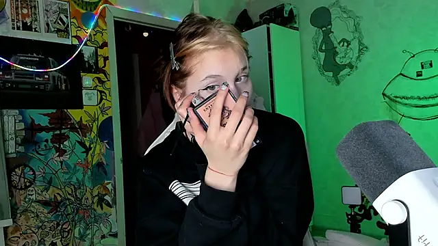 Sunny Mouse  online show from 02-18-25, 04:26