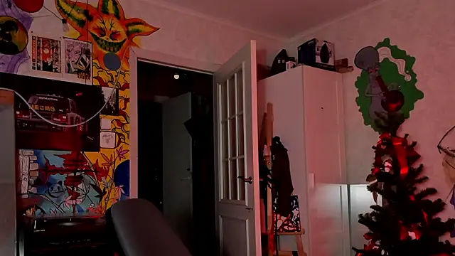 Sunny Mouse  online show from 12-17-25, 04:35