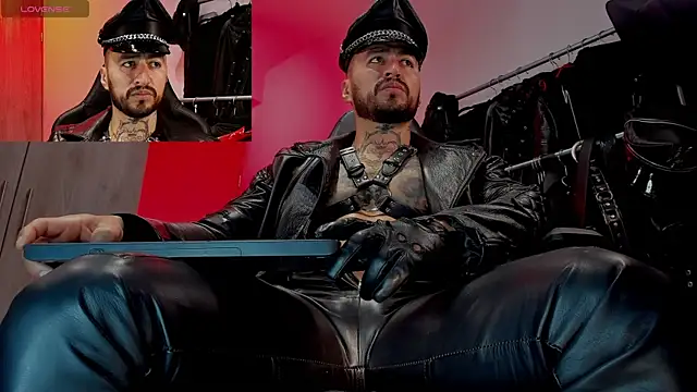 Snapshot of billyMayer_ chatting on 03-06-25, 11:14 billyMayer online show from 03-06-25, 11:14