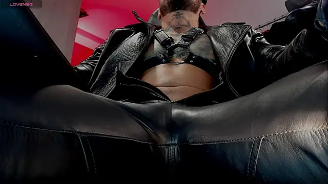 Snapshot of billyMayer_ chatting on 03-06-25, 02:18 billyMayer online show from 03-06-25, 02:18