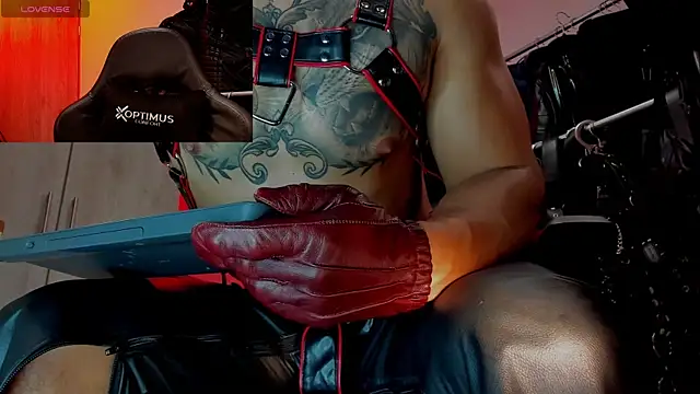 Snapshot of billyMayer_ chatting on 03-16-25, 01:59 billyMayer online show from 03-16-25, 01:59