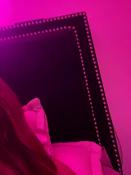 sexyyykloee online show from 12-18-25, 04:40