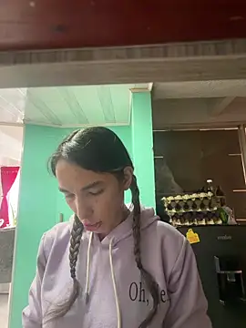 Snapshot of Niky_777 chatting on 03-31-26, 04:07 Niky 777 online show from 03-31-26, 04:07