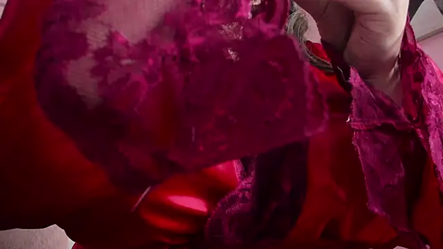 dolly zoe online show from 12-20-25, 01:45