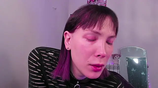 Snapshot of dollmore chatting on 03-04-26, 08:42 dollmore online show from 03-04-26, 08:42