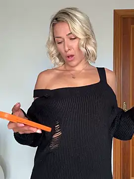 petrouchkaaa  online show from 04-14-26, 08:31