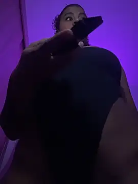 charlotteeruss online show from 04-19-26, 01:38