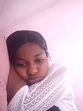 Snapshot of Uvita06 chatting on 02-16-26, 07:43 Uvita06 online show from 02-16-26, 07:43