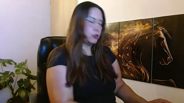 amalia brunette online show from 06-04-26, 06:19