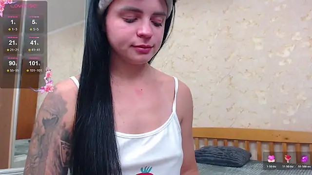 JuicyJess online show from 10-24-25, 10:39