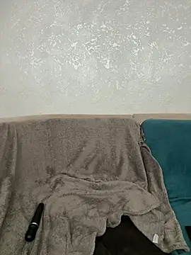 Snapshot of JuicyJess chatting on 04-24-26, 08:00 JuicyJess online show from 04-24-26, 08:00