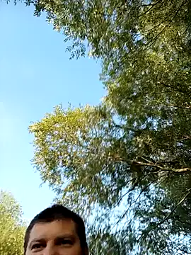Snapshot of oliverl chatting on 07-15-26, 04:34 oliverl online show from 07-15-26, 04:34