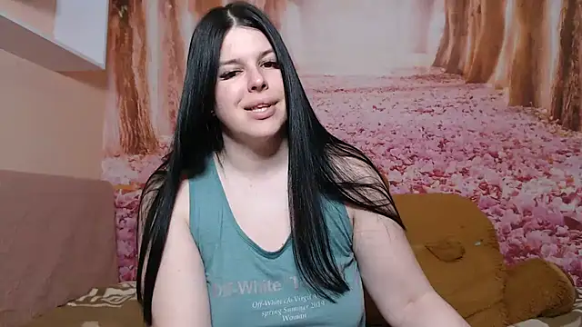 Snapshot of Annatrybebetter chatting on 04-20-26, 07:37 Annatrybebetter online show from 04-20-26, 07:37