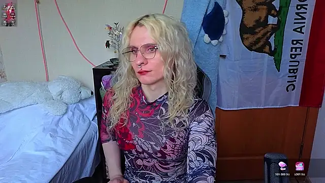 Snapshot of Lori_Myaf chatting on 04-23-26, 02:52 Lori Myaf online show from 04-23-26, 02:52