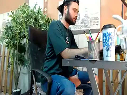 Fredy Hunks online show from 06-22-26, 06:38
