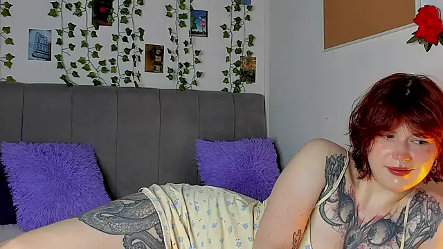miss Lizzy online show from 07-15-26, 01:11