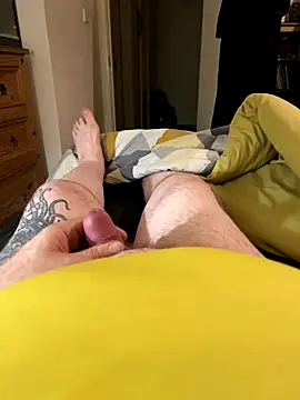 Snapshot of chatting on 11-04-25, 09:03 online show from 11-04-25, 09:03