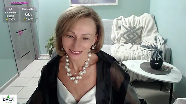 Snapshot of HornyMilf_777 chatting on 06-26-26, 07:35 HornyMilf 777 online show from 06-26-26, 07:35