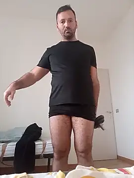 Snapshot of florin421 chatting on 03-16-26, 04:44 florin421 online show from 03-16-26, 04:44