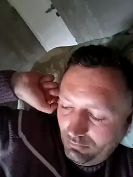 Snapshot of florin421 chatting on 03-27-26, 01:22 florin421 online show from 03-27-26, 01:22