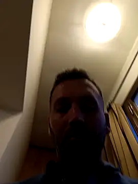 Snapshot of florin421 chatting on 03-30-26, 05:47 florin421 online show from 03-30-26, 05:47