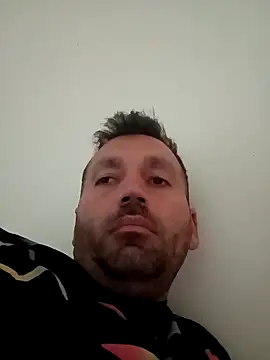 Snapshot of florin421 chatting on 04-14-26, 01:50 florin421 online show from 04-14-26, 01:50