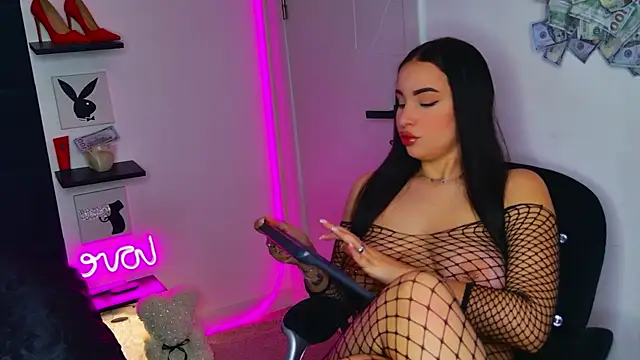 MissAmeliaa online show from 04-29-26, 11:36