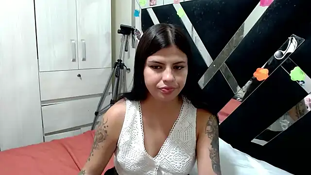 Snapshot of katery_wok11 chatting on 05-19-26, 04:19 katery wok11 online show from 05-19-26, 04:19