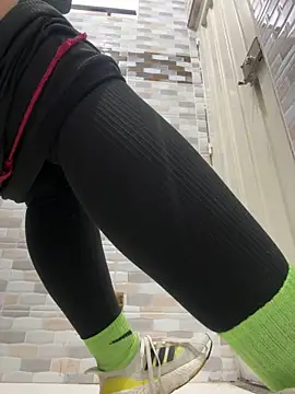 Snapshot of kim_monti chatting on 02-09-26, 10:14 kim monti online show from 02-09-26, 10:14